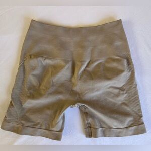 Alphalete Contour Ultra-High Rise Shorts (S)